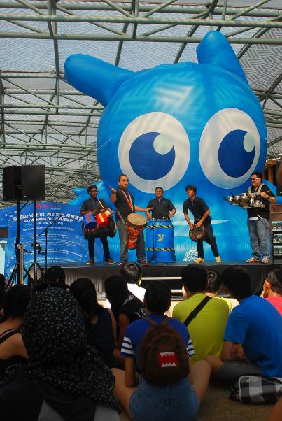 World Oceans Day junk band