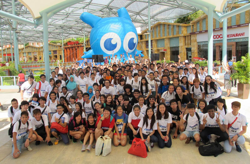 The participants and Bluub, the RWS conservation mascot.