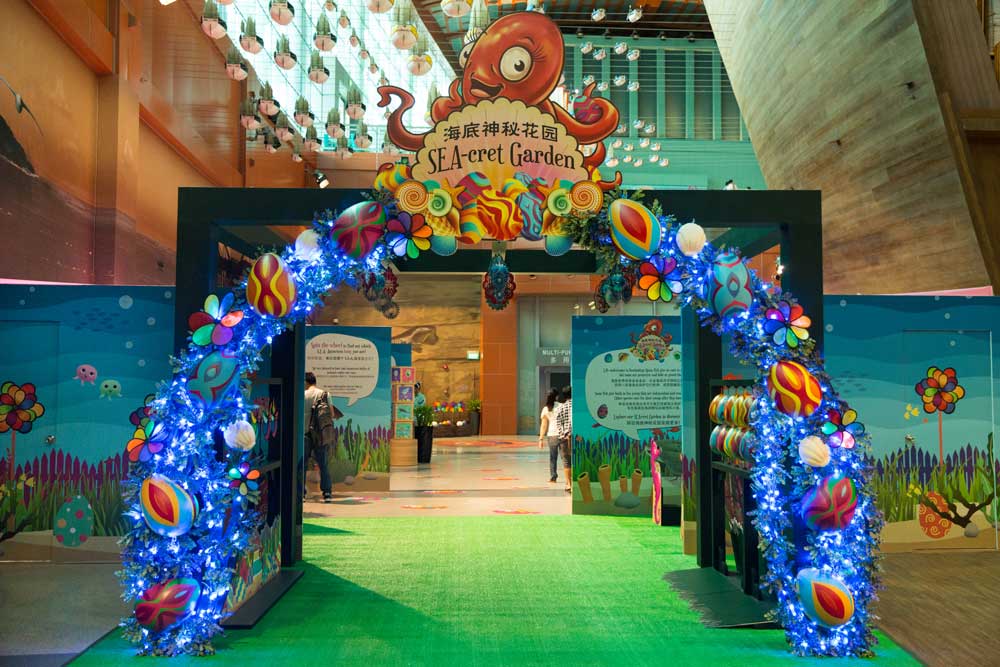 S.E.A. Aquarium easter